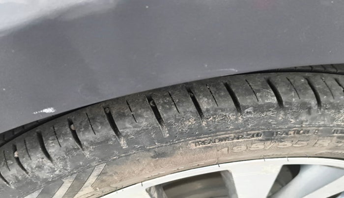 2017 Hyundai Verna 1.6 VTVT SX, Petrol, Manual, 51,139 km, tyre