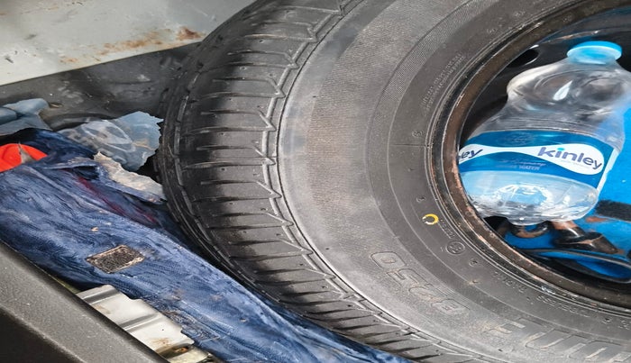 2017 Hyundai Verna 1.6 VTVT SX, Petrol, Manual, 51,139 km, tyre