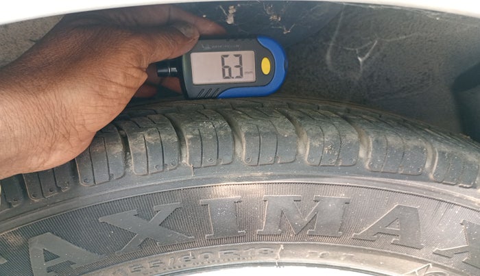 2011 Hyundai i10 SPORTZ 1.2, Petrol, Manual, 61,478 km, tyre