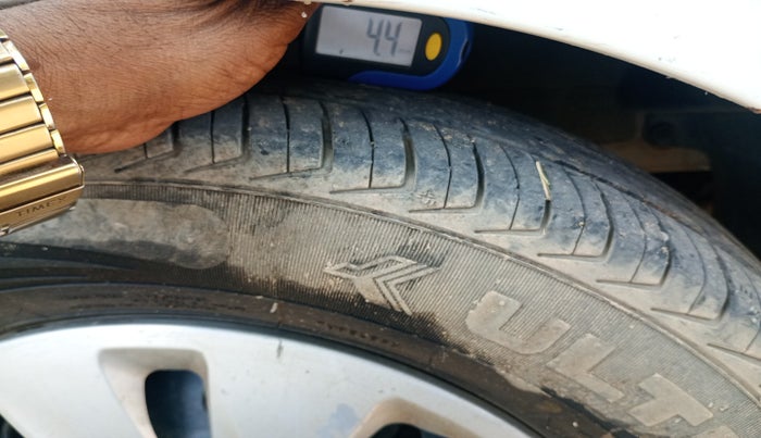 2011 Hyundai i10 SPORTZ 1.2, Petrol, Manual, 61,478 km, tyre