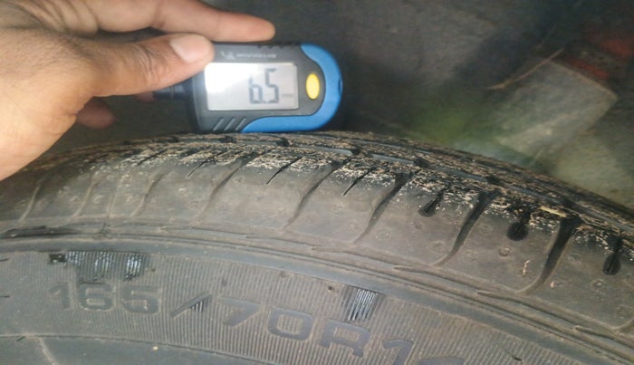 2011 Hyundai Verna TRANSFORM 1.6 SX VTVT, Petrol, Manual, 55,978 km, tyre