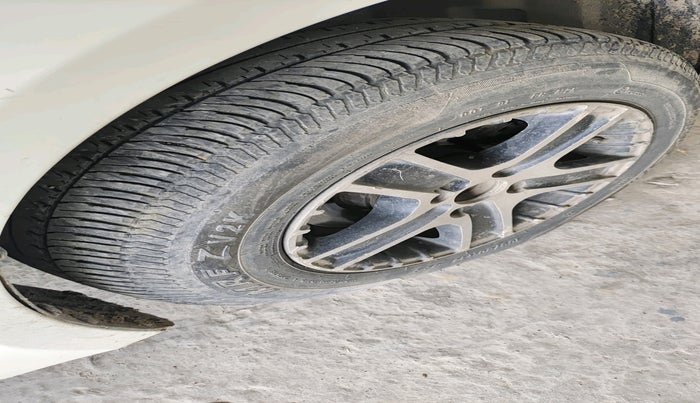 2010 Maruti Swift VDI, Diesel, Manual, 1,05,503 km, tyre