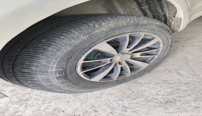 2010 Maruti Swift VDI, Diesel, Manual, 1,05,503 km, tyre