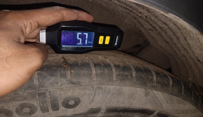 2015 Maruti Eeco 5 STR WITH A/C+HTR, Petrol, Manual, 36,182 km, tyre