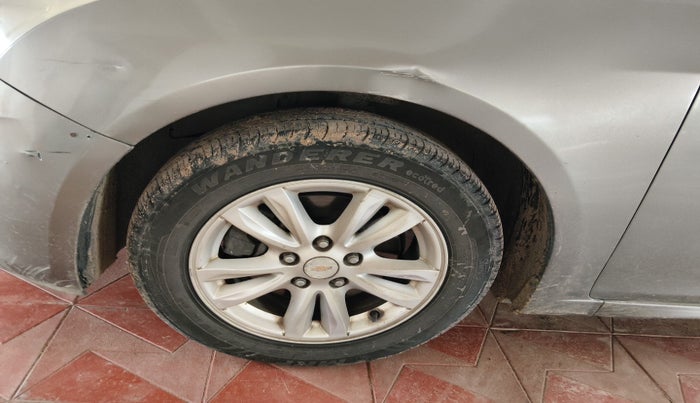 2014 Chevrolet Cruze LTZ AT, Diesel, Automatic, 85,001 km, tyre