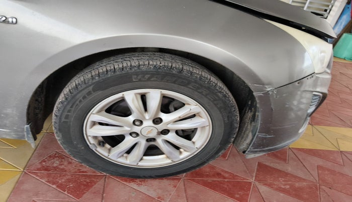 2014 Chevrolet Cruze LTZ AT, Diesel, Automatic, 85,001 km, tyre