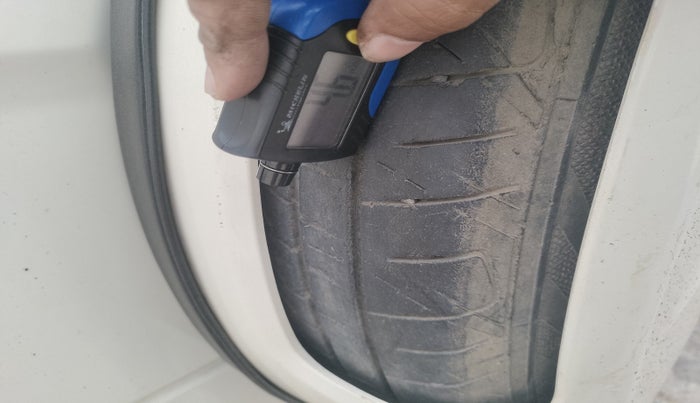 2015 Mahindra TUV300 T8, Diesel, Manual, 81,797 km, tyre