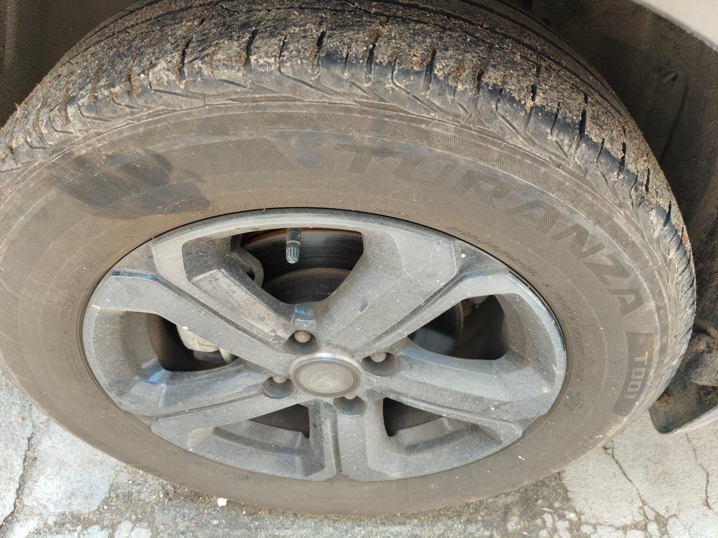 2022 Tata NEXON XZA PLUS (PREMIUM) KAZIRANGA DIESEL, Diesel, Automatic, 52,293 km, tyre
