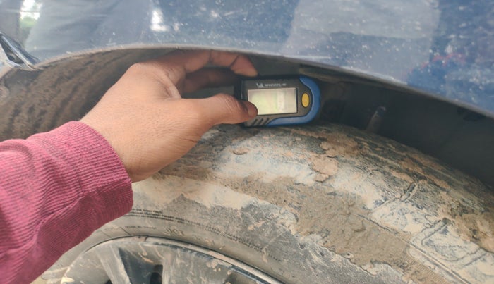 2019 Maruti Swift LXI, Petrol, Manual, 60,559 km, tyre