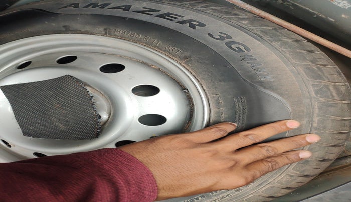 2019 Maruti Swift LXI, Petrol, Manual, 60,559 km, tyre