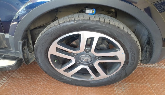 2018 Tata Hexa XTA 4X2 7 STR, Diesel, Automatic, 54,754 km, tyre