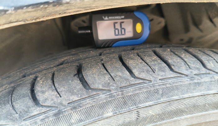 2017 Honda WR-V 1.5L I-DTEC VX MT, Diesel, Manual, 1,03,687 km, tyre