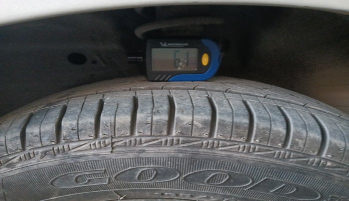 2015 Maruti Wagon R 1.0 VXI, Petrol, Manual, 59,631 km, tyre