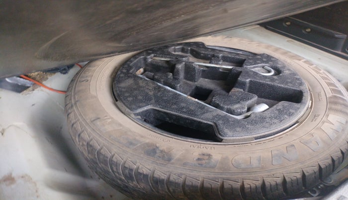 2017 Maruti Vitara Brezza VDI (O), Diesel, Manual, 1,07,069 km, tyre