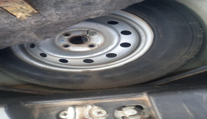 2014 Maruti Swift LDI, Diesel, Manual, 89,018 km, tyre