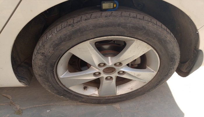 2013 Hyundai New Elantra 1.8 SX AT VTVT, Petrol, Automatic, 99,287 km, tyre