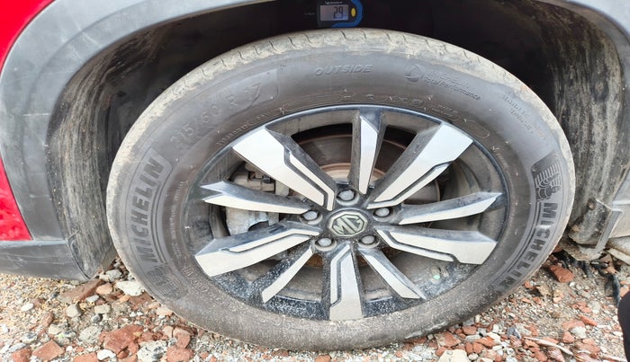 2020 MG HECTOR PLUS SHARP 2.0 DIESEL TURBO MT 6-STR, Diesel, Manual, 90,604 km, tyre