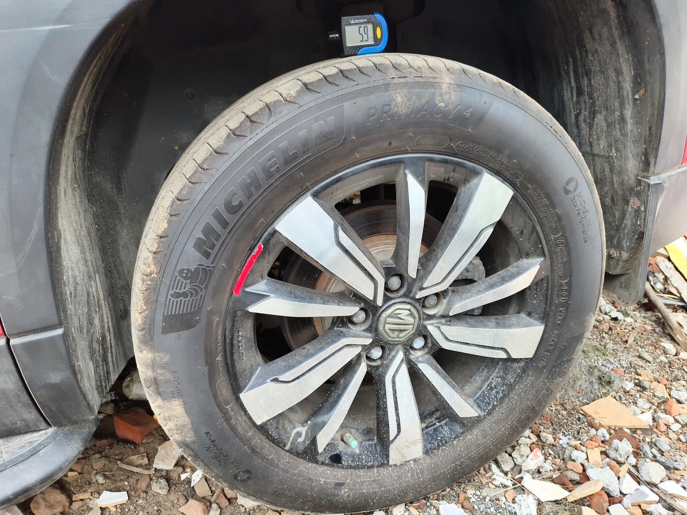 2020 MG HECTOR PLUS SHARP 2.0 DIESEL TURBO MT 6-STR, Diesel, Manual, 90,604 km, tyre
