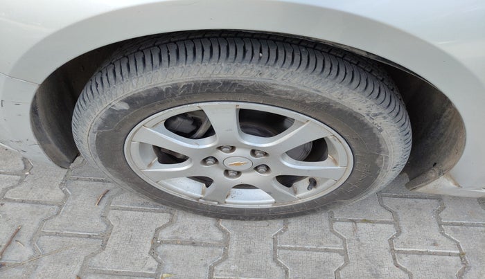 2012 Chevrolet Cruze LTZ, Diesel, Manual, 1,01,011 km, tyre
