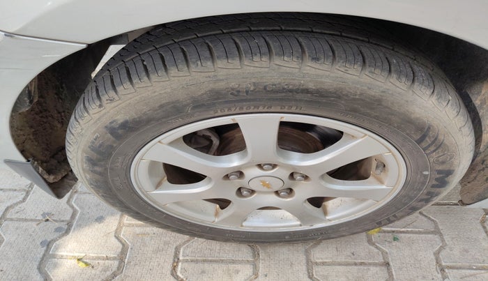 2012 Chevrolet Cruze LTZ, Diesel, Manual, 1,01,011 km, tyre