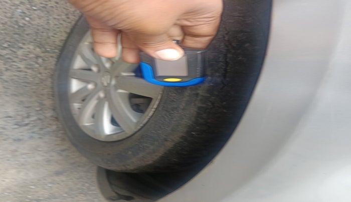 2011 Maruti SX4 ZXI AT, Petrol, Automatic, 1,02,268 km, tyre