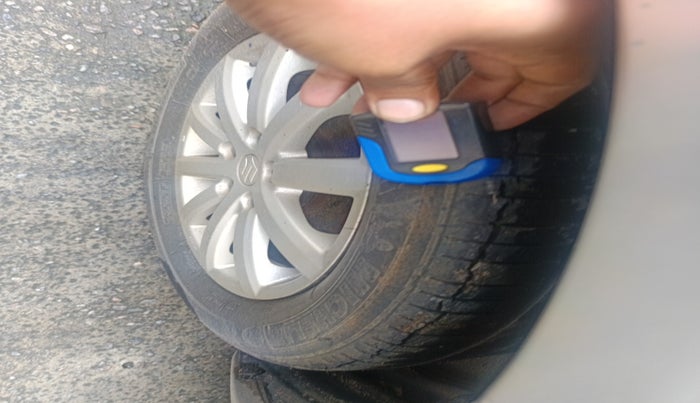 2011 Maruti SX4 ZXI AT, Petrol, Automatic, 1,02,268 km, tyre