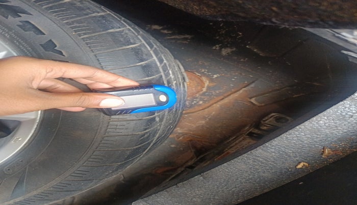 2011 Maruti SX4 ZXI AT, Petrol, Automatic, 1,02,268 km, tyre