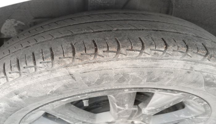 2020 Hyundai Elite i20 SPORTZ PLUS 1.2, Petrol, Manual, 64,485 km, tyre