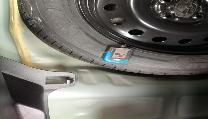 2023 Maruti FRONX DELTA PLUS 1.2L AGS, Petrol, Automatic, 27,500 km, tyre