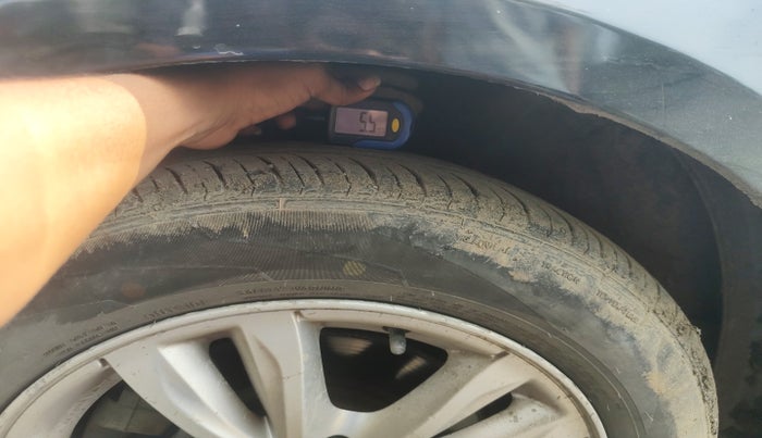 2014 Chevrolet Cruze LTZ, Diesel, Manual, 1,34,000 km, tyre