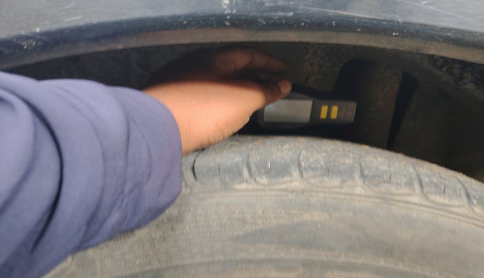 2010 Maruti SX4 ZXI AT, Petrol, Automatic, 94,464 km, tyre