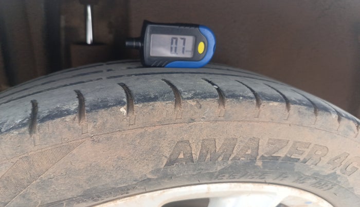 2016 Maruti Swift Dzire ZDI, Diesel, Manual, 1,75,493 km, tyre