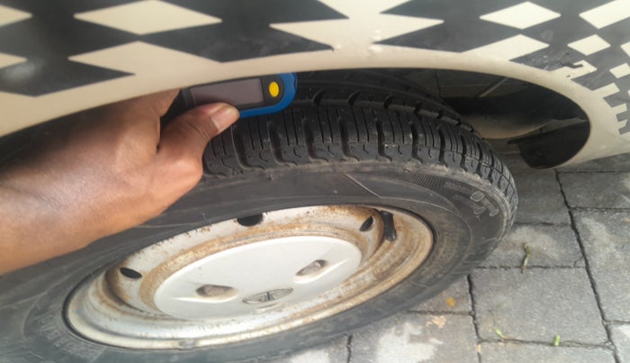 2010 Tata Nano LX, Petrol, Manual, 31,417 km, tyre