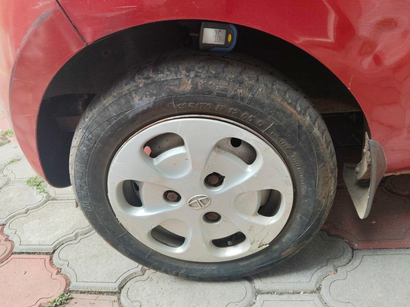 2015 Tata Nano TWIST XTA, Petrol, Automatic, 58,350 km, tyre