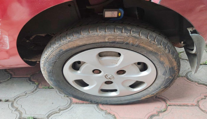 2015 Tata Nano TWIST XTA, Petrol, Automatic, 58,350 km, tyre