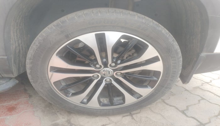 2022 MG HECTOR SHARP 1.5 PETROL CVT, Petrol, Automatic, 35,376 km, tyre
