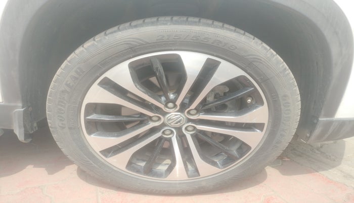 2022 MG HECTOR SHARP 1.5 PETROL CVT, Petrol, Automatic, 35,376 km, tyre