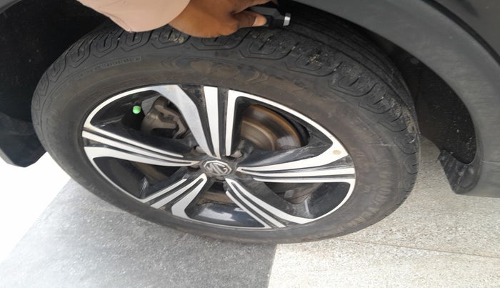 2023 MG ASTOR SHARP 1.5 CVT, Petrol, Automatic, 45,694 km, tyre