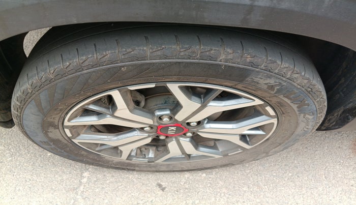 2020 KIA SELTOS GTX PLUS AT 1.5 DIESEL, Diesel, Automatic, 1,01,828 km, tyre