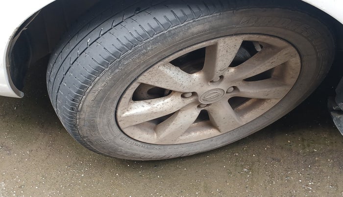 2012 Nissan Sunny XV DIESEL, Diesel, Manual, 2,20,000 km, tyre