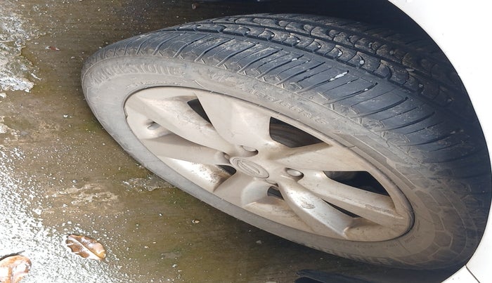 2012 Nissan Sunny XV DIESEL, Diesel, Manual, 2,20,000 km, tyre