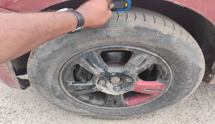 2012 Hyundai i20 SPORTZ 1.4 CRDI, Diesel, Manual, 1,60,736 km, tyre