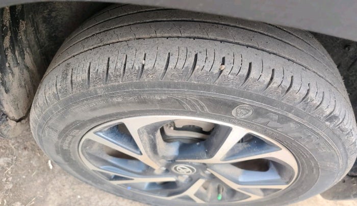 2023 Toyota URBAN CRUISER HYRYDER G HYBRID, Hybrid, Automatic, 1,01,897 km, tyre