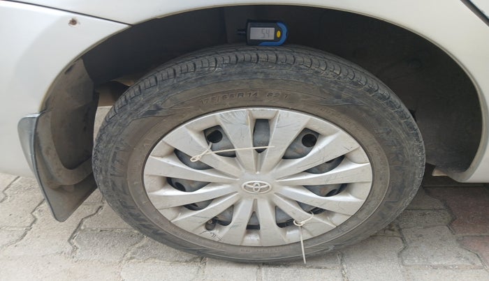 2011 Toyota Etios G, Petrol, Manual, 76,878 km, tyre