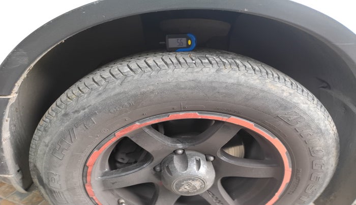 2016 Mahindra XUV500 W8, Diesel, Manual, 65,561 km, tyre
