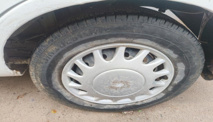 2013 Maruti Alto 800 VXI, Petrol, Manual, 1,17,832 km, tyre