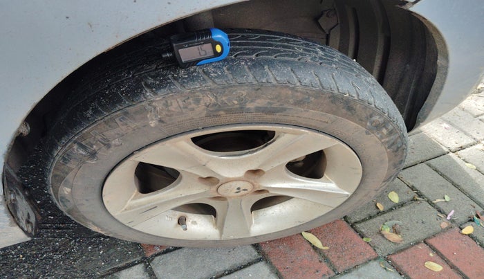 2010 Maruti Wagon R 1.0 VXI, Petrol, Manual, 1,82,721 km, tyre