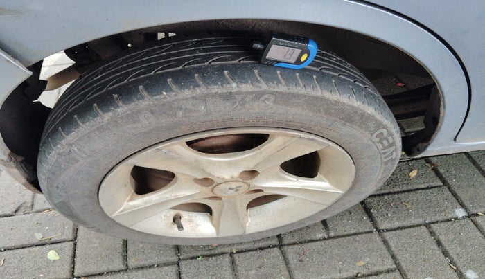 2010 Maruti Wagon R 1.0 VXI, Petrol, Manual, 1,82,721 km, tyre