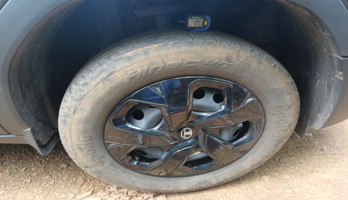 2022 Tata PUNCH ADVENTURE MT, Petrol, Manual, 34,786 km, tyre