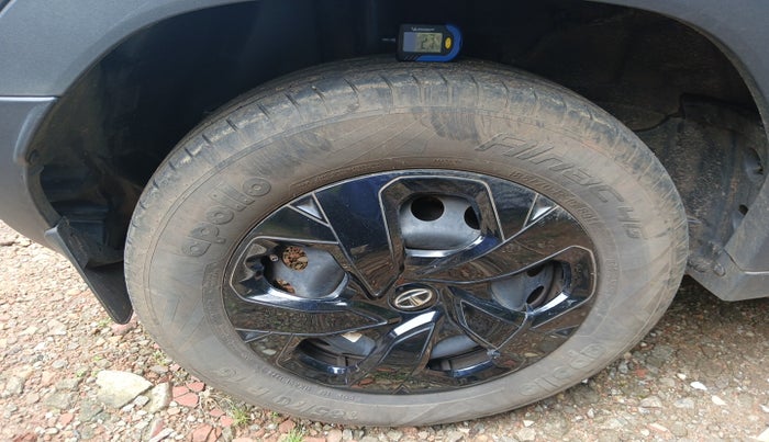 2022 Tata PUNCH ADVENTURE MT, Petrol, Manual, 34,786 km, tyre